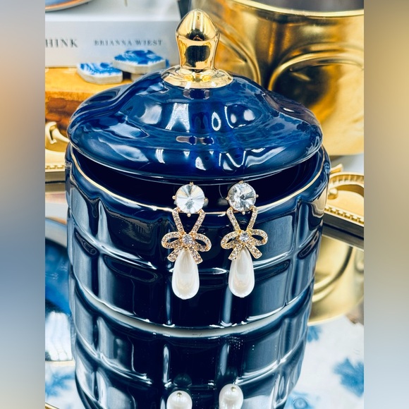 🆕 OSCAR DE LA RENTA 🧿 NWOT Bow Earrings With Pearls - Picture 7 of 16